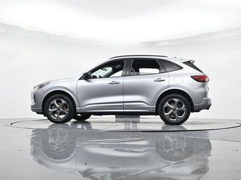 Certified 2024 Ford Escape ST-Line AWD/4WD image 40