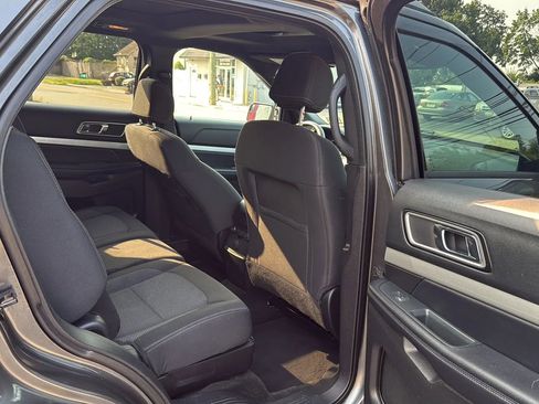 Used 2017 Ford Explorer XLT w/ Equipment Group 201A image 26