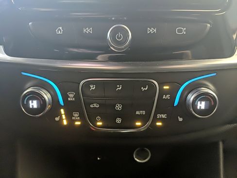 Used 2023 Chevrolet Traverse LT w/ LPO, Floor Liner Package image 24