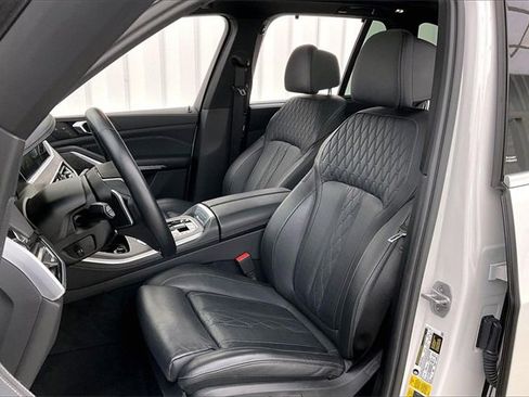 Used 2023 BMW X5 xDrive45e w/ Executive Package image 8