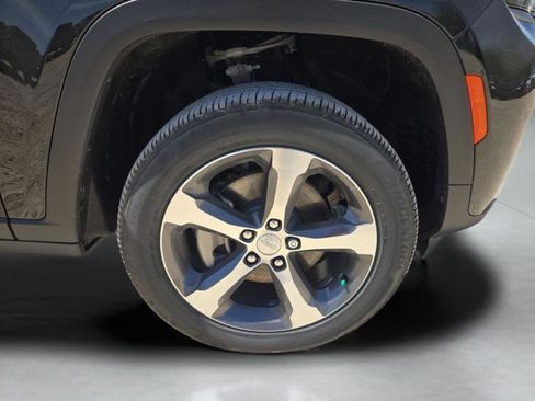 New 2026 Jeep Grand Cherokee L Limited AWD/4WD image 32