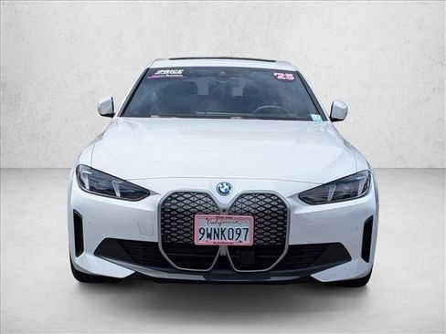 Used 2025 BMW i4 xDrive40i w/ Premium Package AWD/4WD image 2