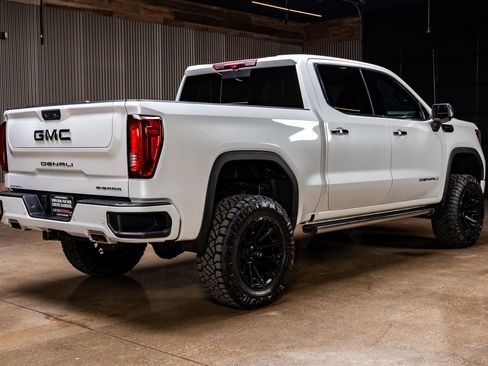 Used 2023 GMC Sierra 1500 Denali Ultimate image 10