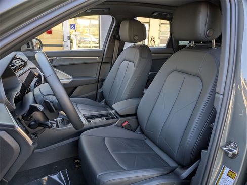 Used 2025 Audi Q3 2.0T Premium w/ Convenience Package image 30