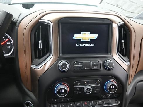 Used 2022 Chevrolet Silverado 2500 High Country image 34