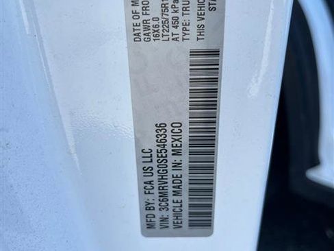 Used 2025 RAM ProMaster 3500 w/ Convenience Group image 9