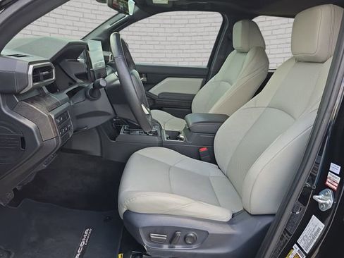 Used 2024 Toyota Tacoma Limited w/ Limited Package (LT) AWD/4WD image 15