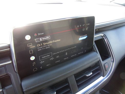 Used 2022 GMC Yukon XL SLE image 15