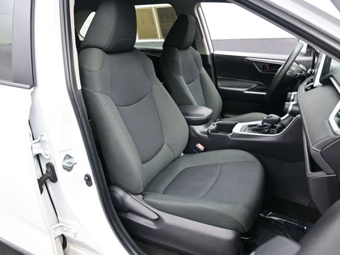 Used 2024 Toyota RAV4 LE image 13