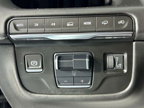 Used 2021 Cadillac Escalade ESV Premium Luxury Platinum image 35