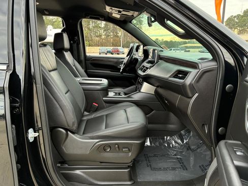 Used 2021 Chevrolet Tahoe LT w/ Luxury Package image 15