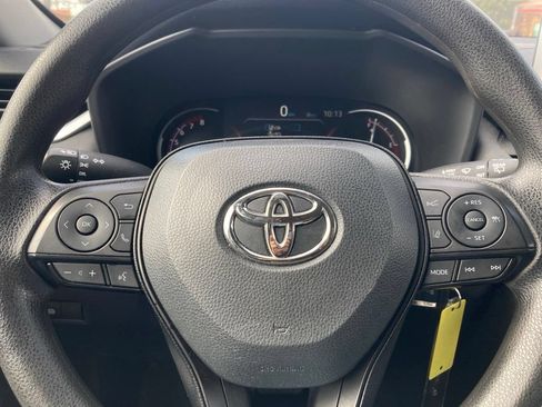 Used 2025 Toyota RAV4 LE FWD image 18