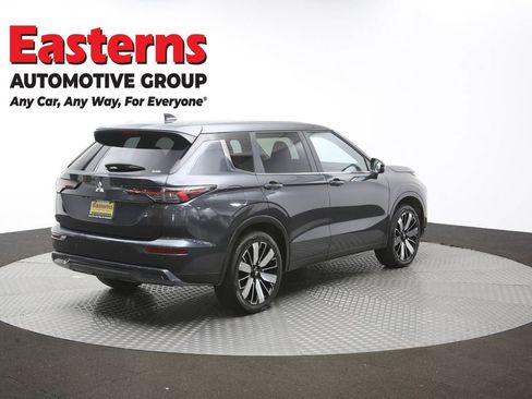 Used 2025 Mitsubishi Outlander SE AWD/4WD image 40