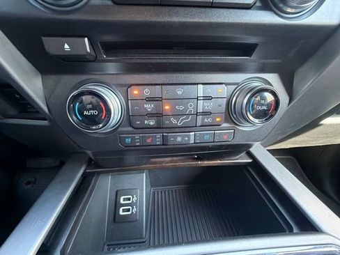 Used 2017 Ford F350 Platinum w/ Platinum Ultimate Package AWD/4WD image 25