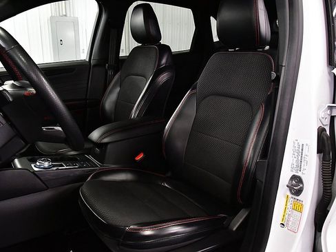 Used 2023 Ford Escape ST-Line image 26