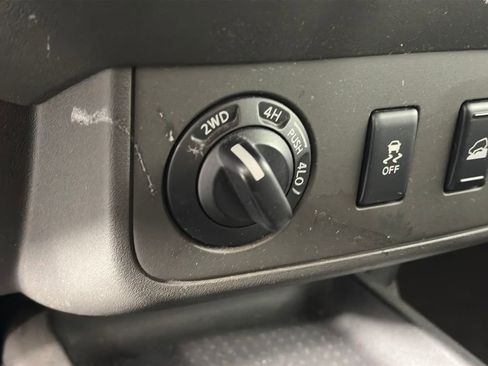 Used 2012 Nissan Xterra PRO-4X w/ Pro-4x Leather Pkg image 21