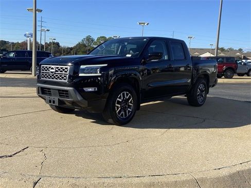 Used 2024 Nissan Frontier SL image 5