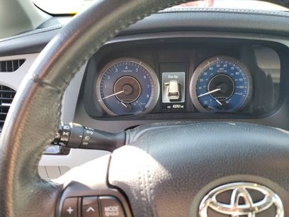 Used 2019 Toyota Sienna XLE
