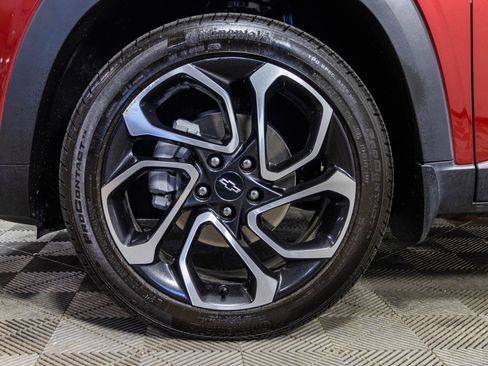 Used 2024 Chevrolet Trax RS w/ Driver Confidence Package FWD image 49