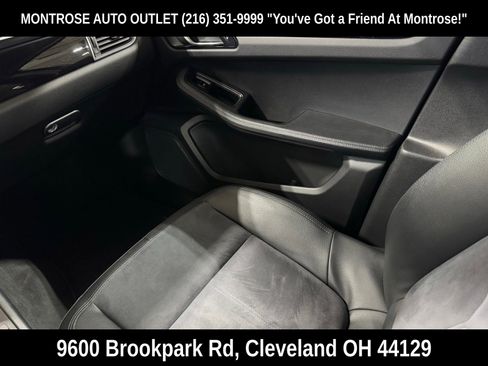 Used 2017 Porsche Macan image 42