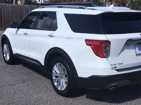 Certified 2022 Ford Explorer Limited w/ Equipment Group 301A image 7