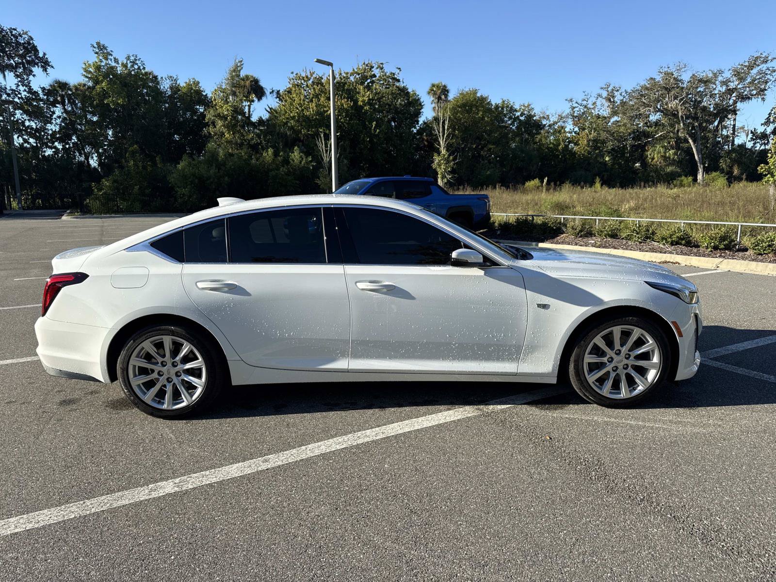 Used 2023 Cadillac CT5 Luxury RWD image 2