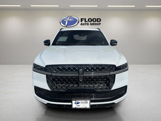 New 2026 Lincoln Navigator Reserve w/ Jet Appearance Package AWD/4WD image 2
