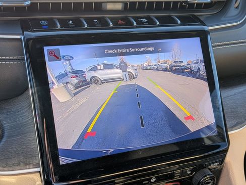 Used 2024 Jeep Grand Cherokee Limited 4xe image 22