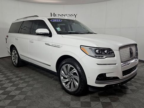 Used 2022 Lincoln Navigator Reserve AWD/4WD image 4