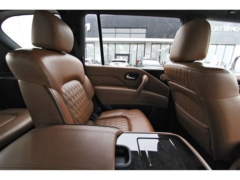 Used 2024 INFINITI QX80 Sensory AWD/4WD image 13