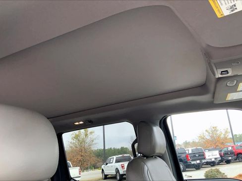 Used 2016 Ford F150 Lariat w/ Equipment Group 502A Luxury image 13