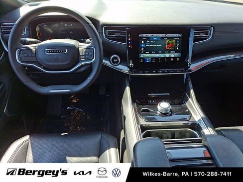 Used 2024 Jeep Wagoneer L 4WD image 14