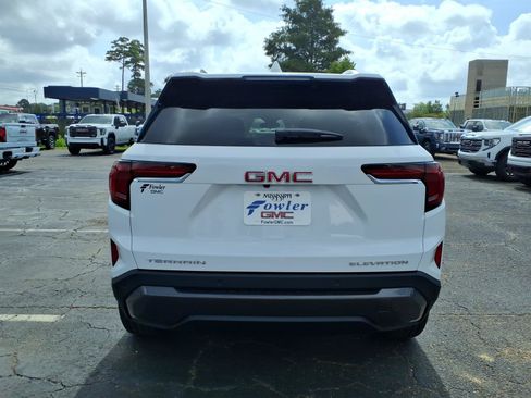 New 2027 GMC Terrain Elevation w/ Elevation Premium Package FWD image 4