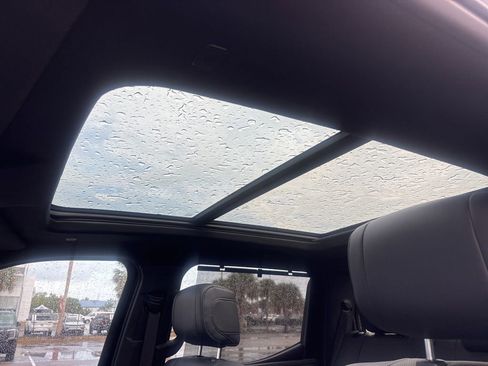 Used 2024 Toyota Tundra Platinum image 5