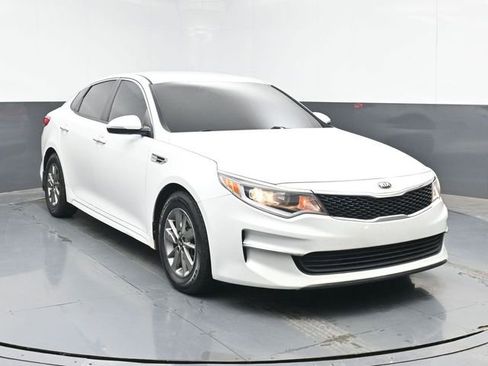 Used 2016 Kia Optima LX w/ Technology Package image 2