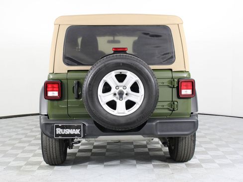 Used 2021 Jeep Wrangler Unlimited Sport image 5