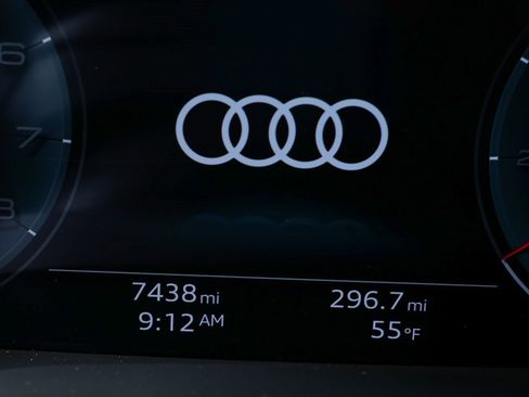 Used 2023 Audi Q8 Premium Plus image 9