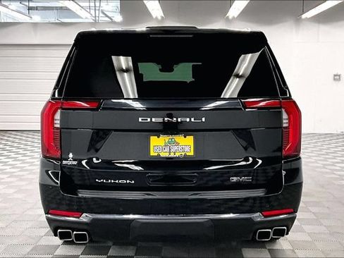 Used 2025 GMC Yukon XL Denali Ultimate w/ LPO, Floor Liner Package AWD/4WD image 5