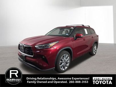 Used 2023 Toyota Highlander Limited