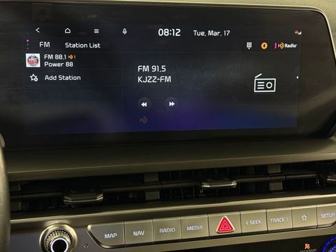 Used 2025 Kia Telluride S image 17