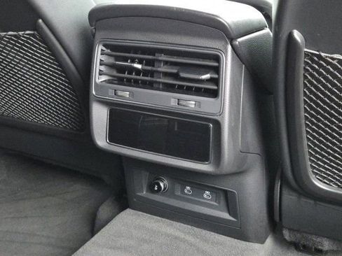 Used 2022 Audi SQ8 Premium Plus image 31