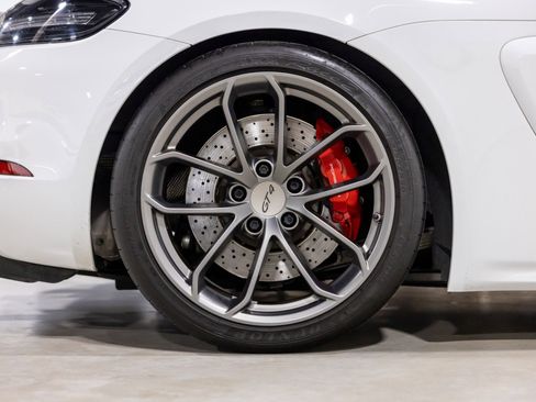 Used 2021 Porsche 718 Cayman GT4 image 25