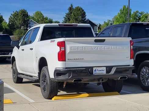 Used 2022 Chevrolet Silverado 1500 LT Trail Boss w/ Convenience Package II AWD/4WD image 3