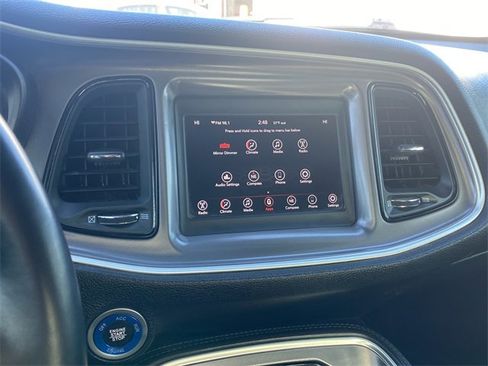 Used 2019 Dodge Challenger SXT image 23