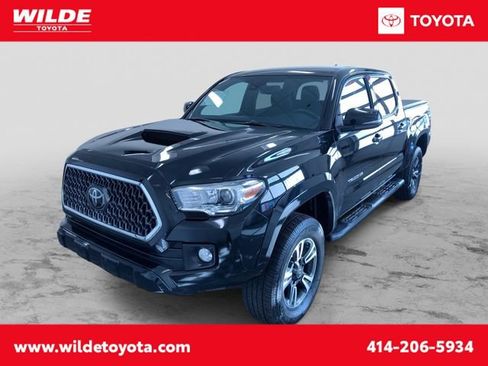 Used 2018 Toyota Tacoma TRD Sport image 1