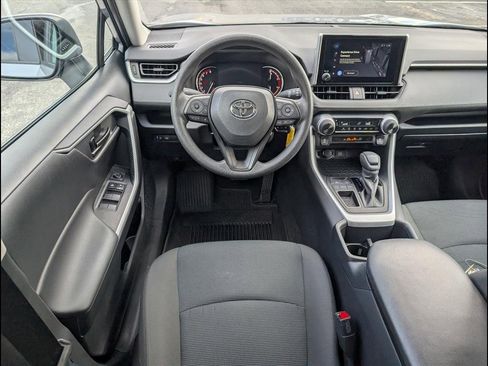 Used 2025 Toyota RAV4 LE image 9