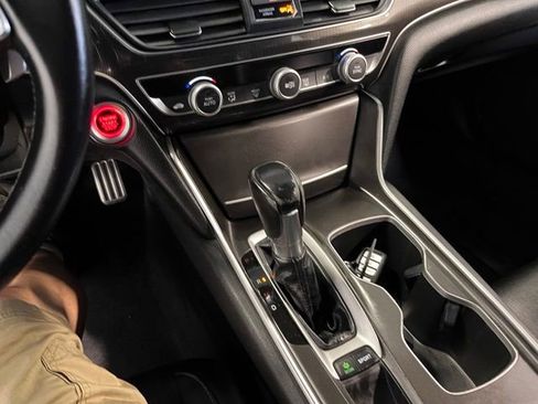Used 2018 Honda Accord Sport image 28