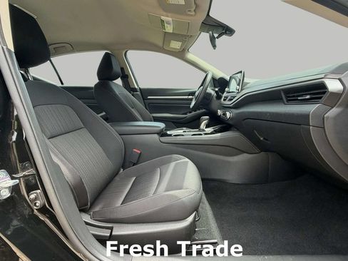 Used 2023 Nissan Altima 2.5 SV AWD/4WD image 14