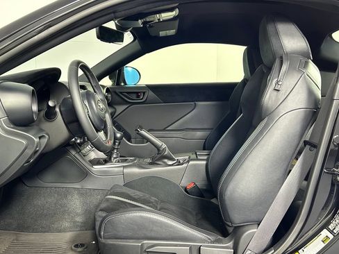 Used 2025 Toyota GR86 Premium w/ Performance Package RWD image 26