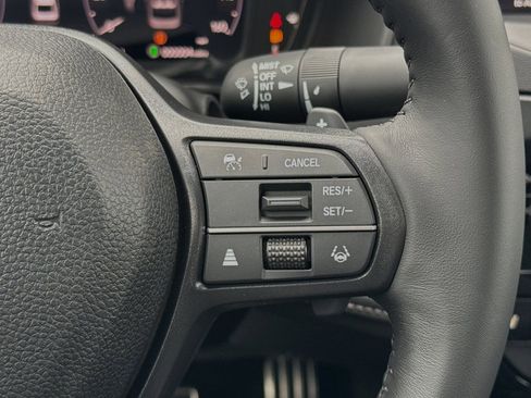 Used 2025 Honda Accord Sport image 28